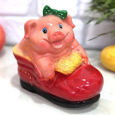 Копилка (свинка в ботинке) - 2934 ✅ базовая цена 58 грн. ✔ Опт ✔ Скидки ✔ Заходите! - Интернет-магазин ✅ Фортуна-опт ✅