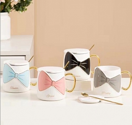 Чашка керамическая с крышкой и ложкой 400 мл "Bow" Stenson - 00517 ✅ базовая цена $5.98 ✔ Опт ✔ Скидки ✔ Заходите! - Интернет-магазин ✅ Фортуна-опт ✅